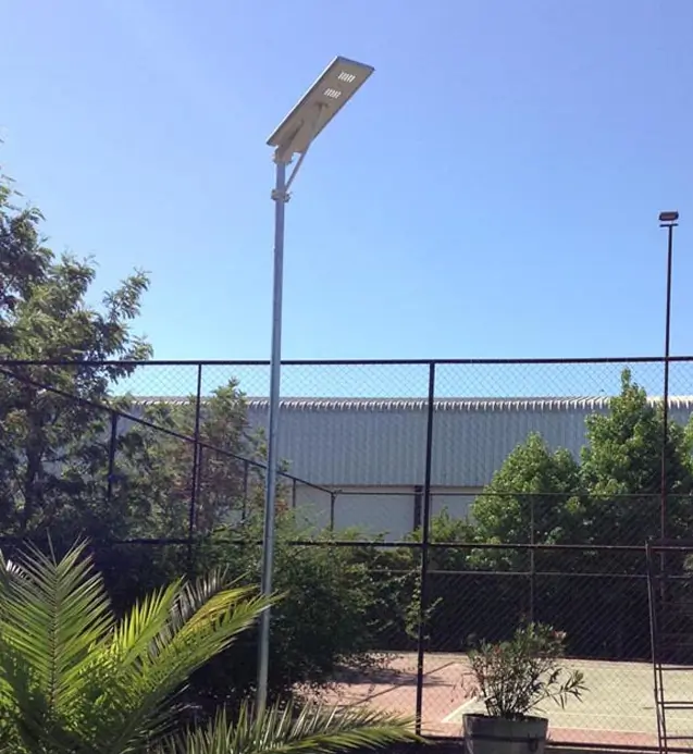 Integrated solar lamp head project case 1
