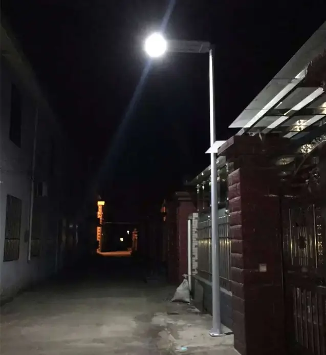 Integrated solar lamp head project case 2